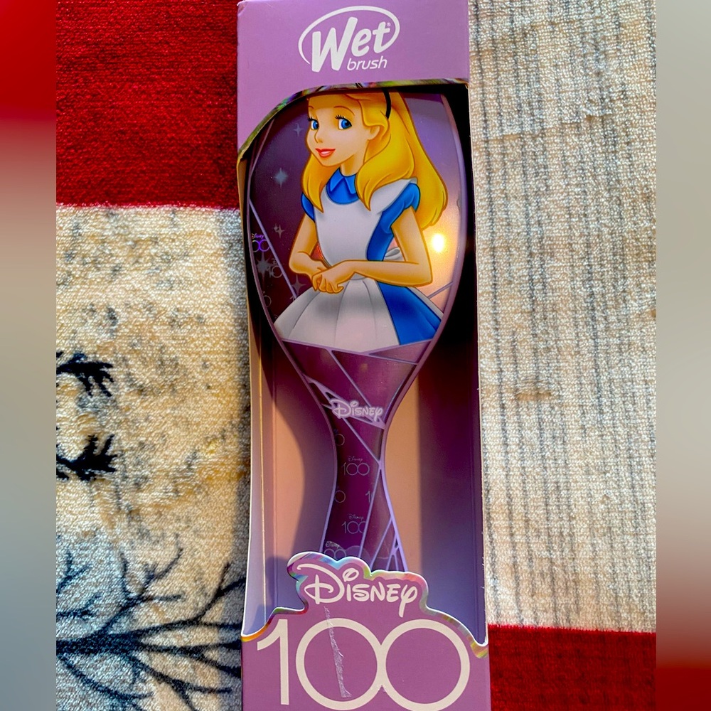 Wet Brush Alice in Wonderland new